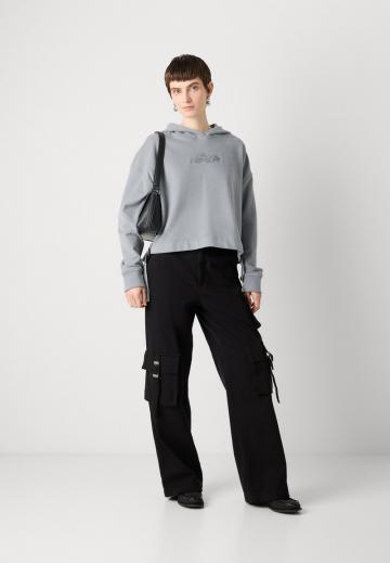 Пуловер с капюшоном