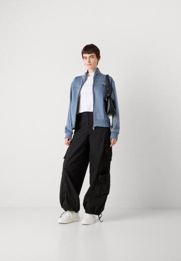 Спортивная куртка