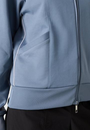 Спортивная куртка