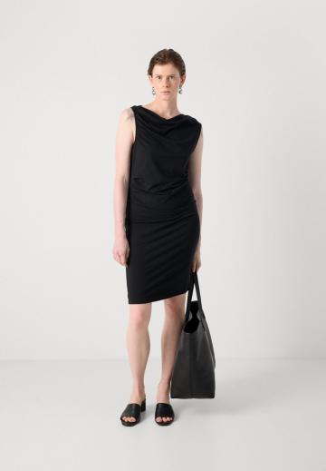 Платье футляр