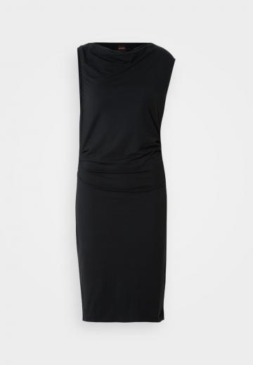 Платье футляр