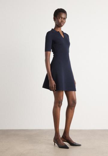 Вязаное платье