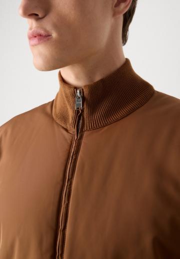 Вязаная кофта