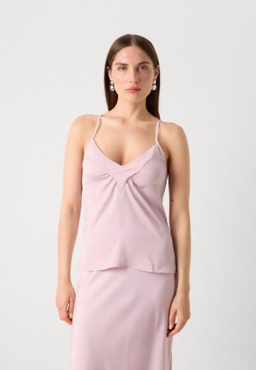 Топ на бретельках