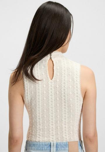 Блузка без рукавов