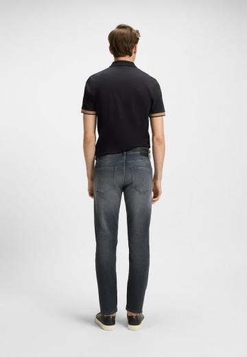 Узкие джинсы