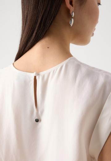 Атласная блузка