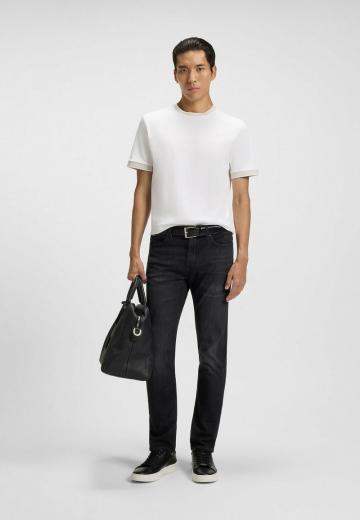 Узкие джинсы