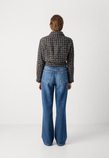 Короткая куртка