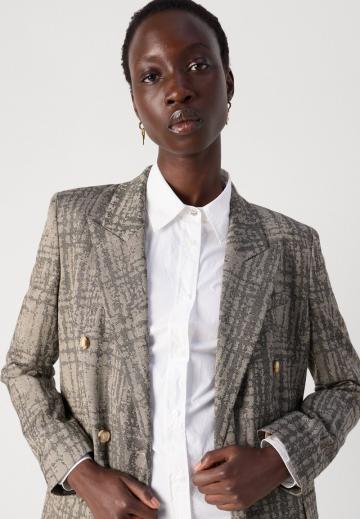 Длинный блейзер