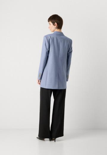 Короткое пальто