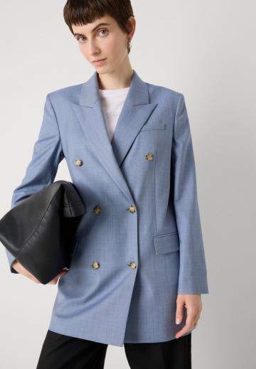 Короткое пальто