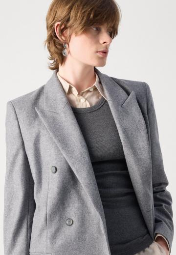 Короткое пальто