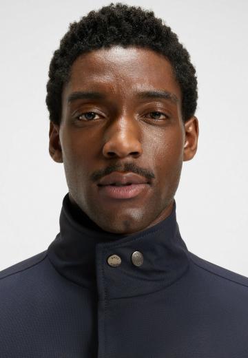 Короткое пальто