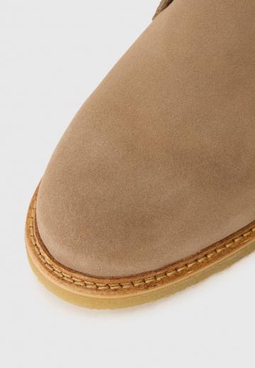 Ботинки на шнуровке