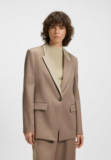 Короткое пальто