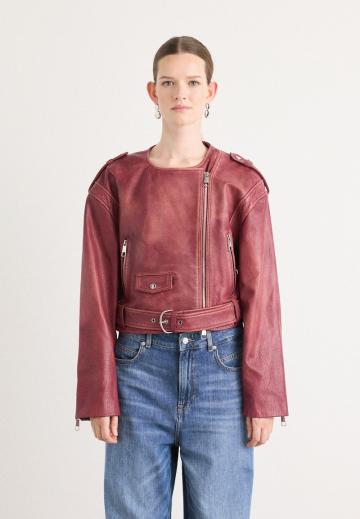 Короткая куртка