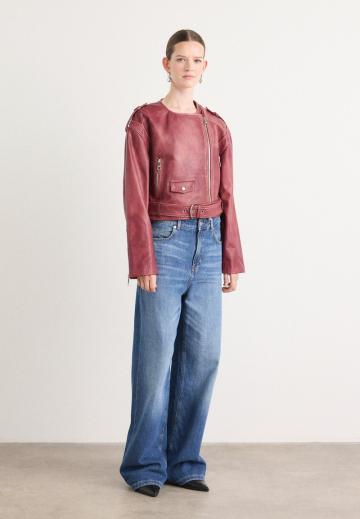 Короткая куртка