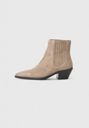 Ковбойские сапожки