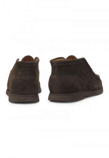 Ботинки на шнуровке