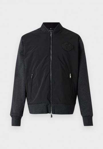 Куртка бомбер