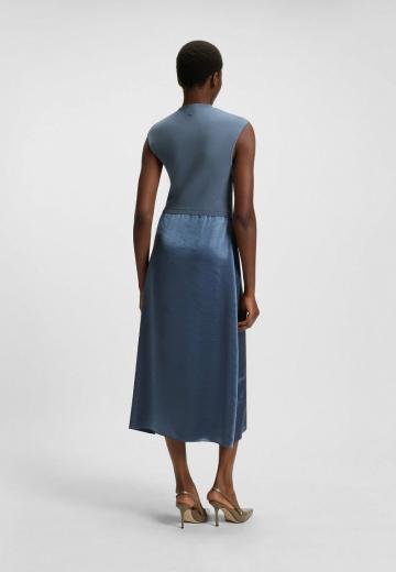 Вязаное платье