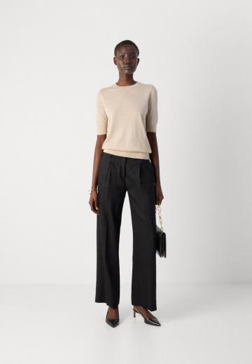 Пуловер с коротким рукавом