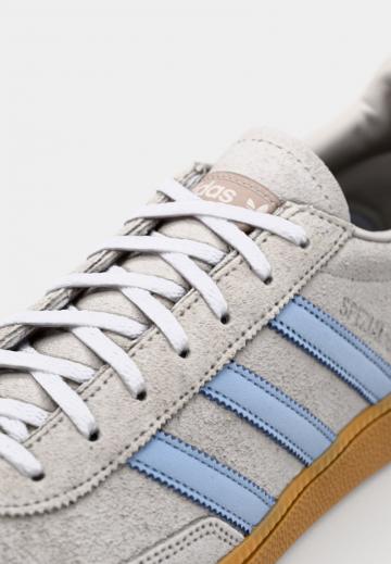 Гандбольные кроссовки