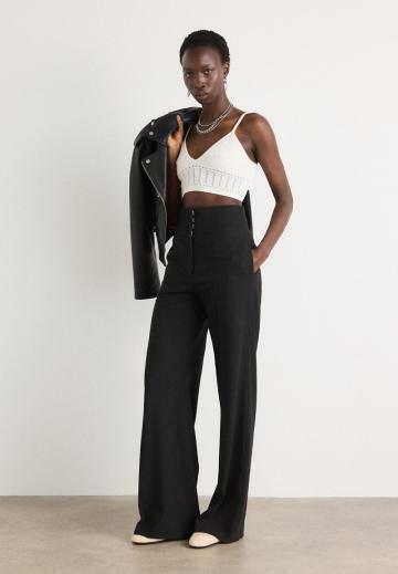 Топ на бретельках