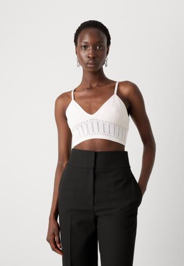 Топ на бретельках