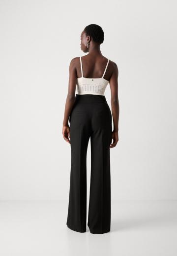 Топ на бретельках