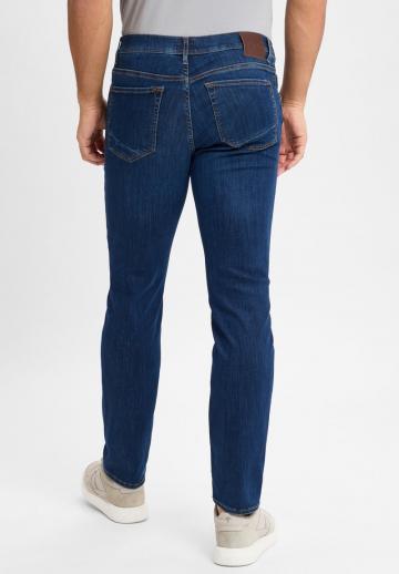 Узкие джинсы