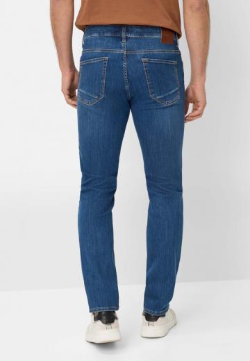Узкие джинсы
