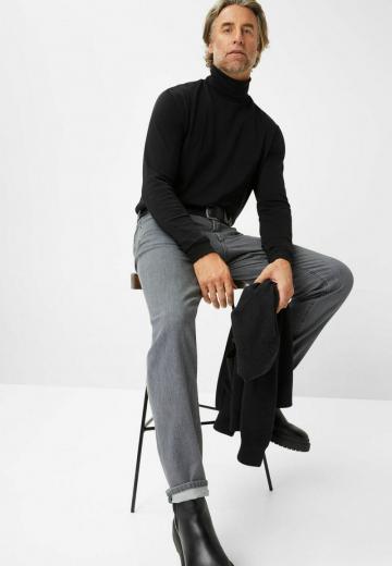 Прямые джинсы