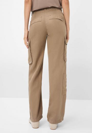 Брюки с накладными карманами