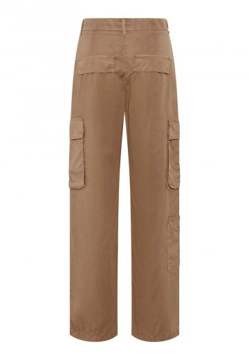 Брюки с накладными карманами