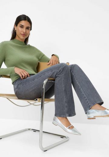 Клешеные брюки