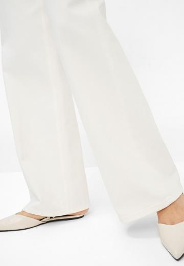 Клешеные джинсы