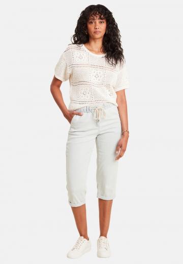 Короткие джинсы