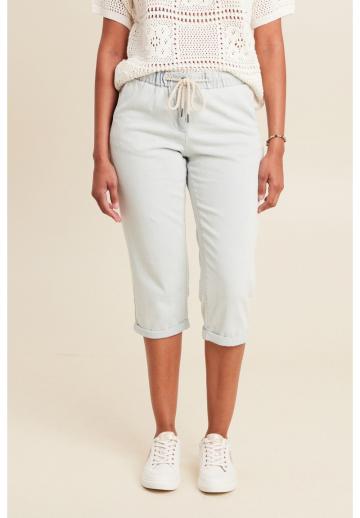 Короткие джинсы