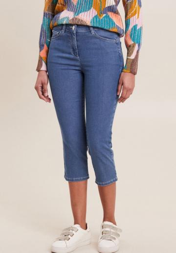 Короткие джинсы