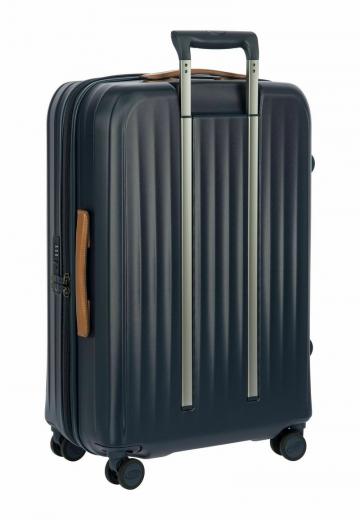 Чемодан на колесах