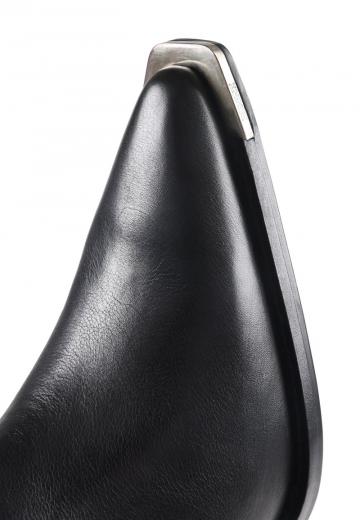 Полусапожки на высоком каблуке