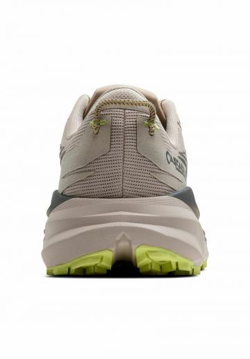 Беговые кроссовки