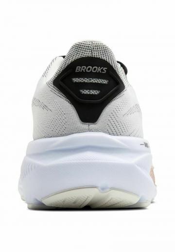 Беговые кроссовки