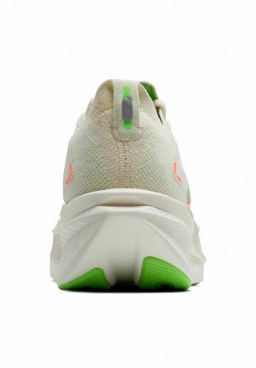 Беговые кроссовки