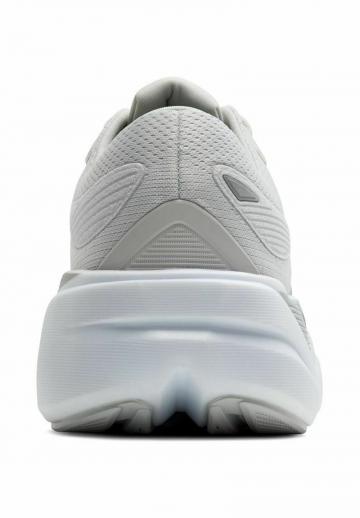 Беговые кроссовки