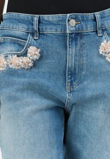 Прямые джинсы