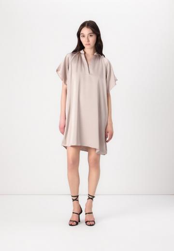 Короткое платье