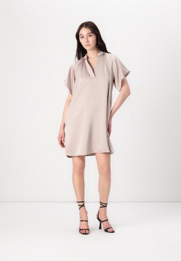 Короткое платье